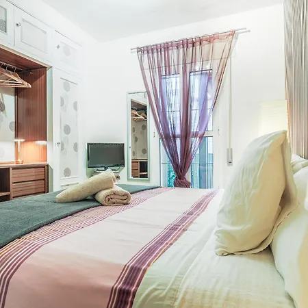 San Jacinto Location Triana * Seville
